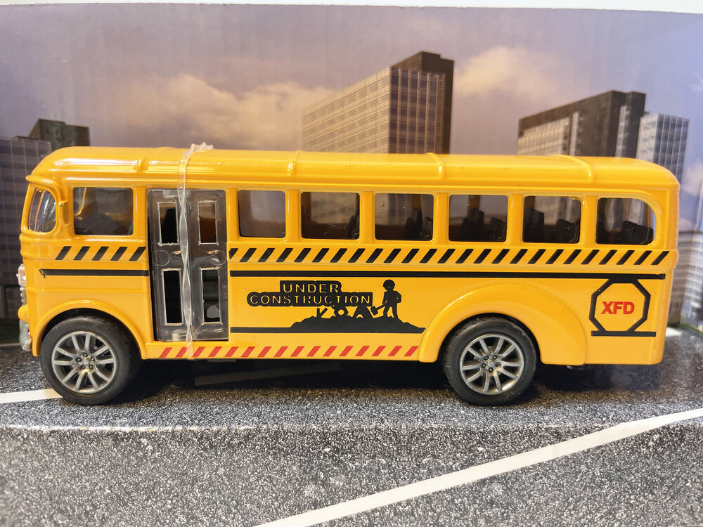 Construction Vehicle Bus - Toy Van Die Cast Vehicle - Pull-back Drive - 13.5CM