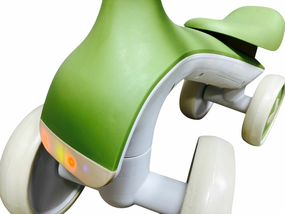 4-Wheel Magic loopfiets - 55CM - donkergroen - Muziek &amp; Lichtjes