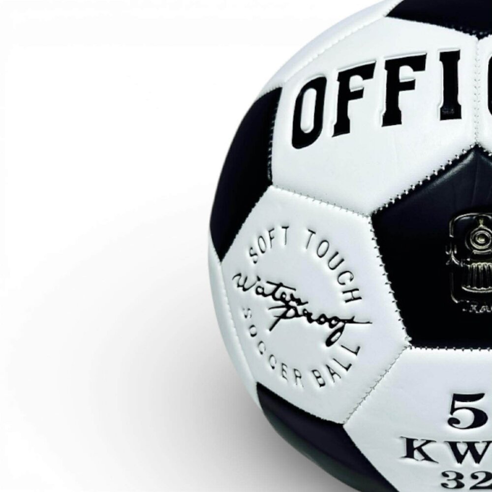 Voetbal - Bal - Maat 5 - STS SUBEC BAL - Zwart en wit voetbal - Klassieke design 5 KWB 32