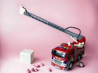 Brandweerwagen - Frictiemotor - sproeislang en ladderwagen - met geluid en lichtjes - 27.5 cm