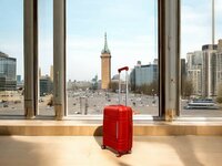 Large XL suitcase 75cm - up to 35kg - 4 wheels 360 degree spinner - Red -&nbsp;100% Polypropylene - 2025 Edition