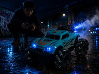 RC Stunt Spray Auto 6 Kanaals 4WD &ndash; Drift, Zijwaarts Rijden, LED Verlichting &amp; Mist Effect