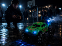 RC Stunt Spray Auto - 6 Kanaal 4WD &ndash; Drift, Zijwaarts Rijden - LED Verlichting &amp; Mist Effect