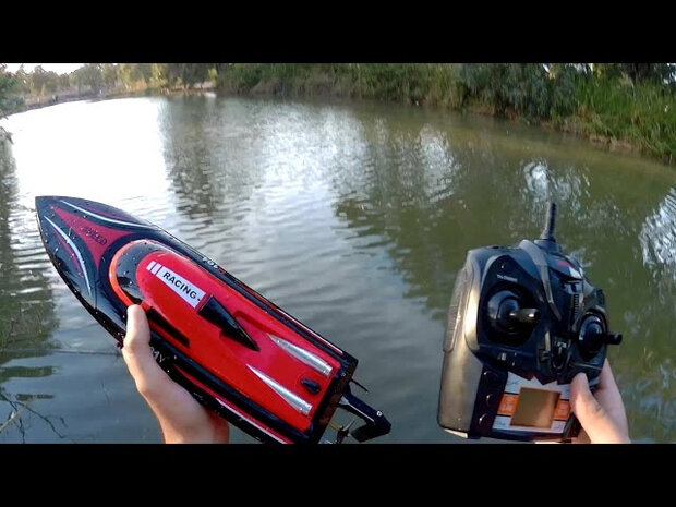 RC Race Boot H101- Water Ghost 2.4GHZ - Skytech SPEED 25KM 