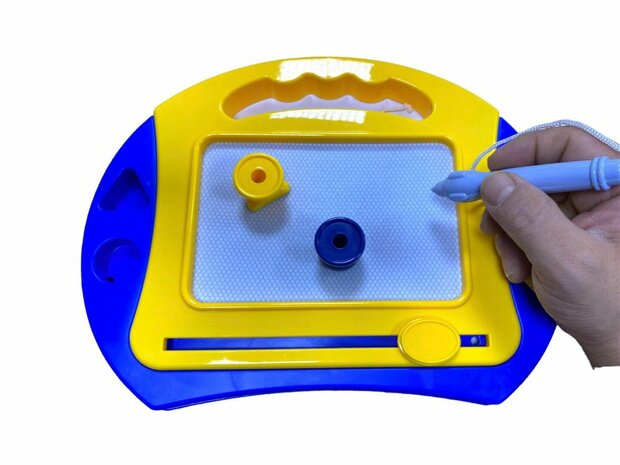 Magnetic Color Drawing Board - incl. accessories - toys - 33X25 cm