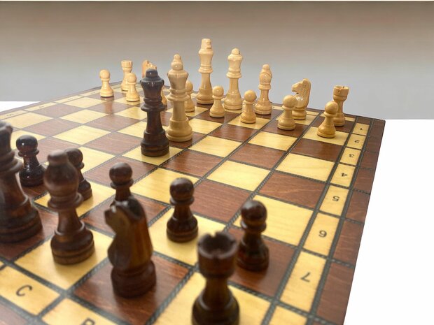 Chess board set - 44 x 44 cm - Wood - Magnetic - Foldable - 2 extra Queens