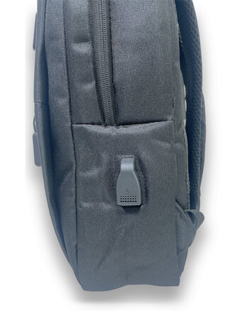 Q-Bags - USB Backpack black - Splashproof