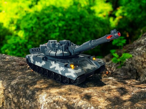 Military speelgoed Tank - licht en geluid - frictie motor 1:14