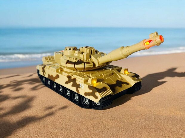 Military toy Tank - light and sound - friction motor