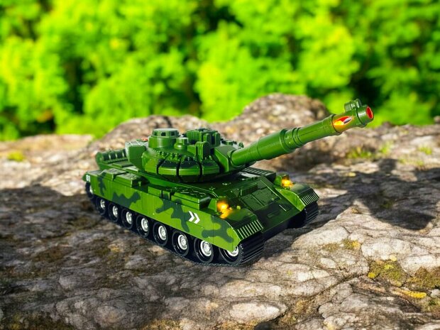 Military toy Tank - light and sound - friction motor - Green