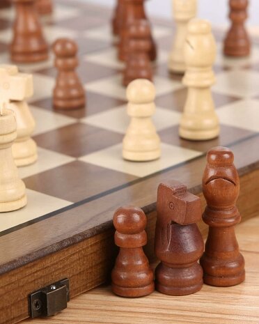 Luxury Magnetic Chess and Checkers Board - 39cm Foldable 2-in-1 Wooden Chess Set