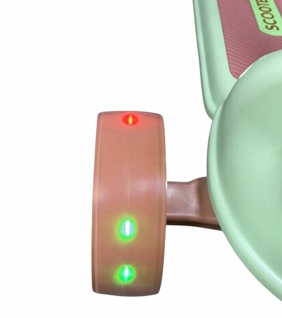 Koala Kinderstep met 3 wielen - opvouwbaar - Kantelstep - Met Licht &amp; Muziek