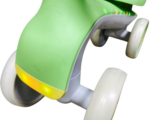 4-Wheel Magic loopfiets - 55CM - licht groen - Muziek &amp; Lichtjes